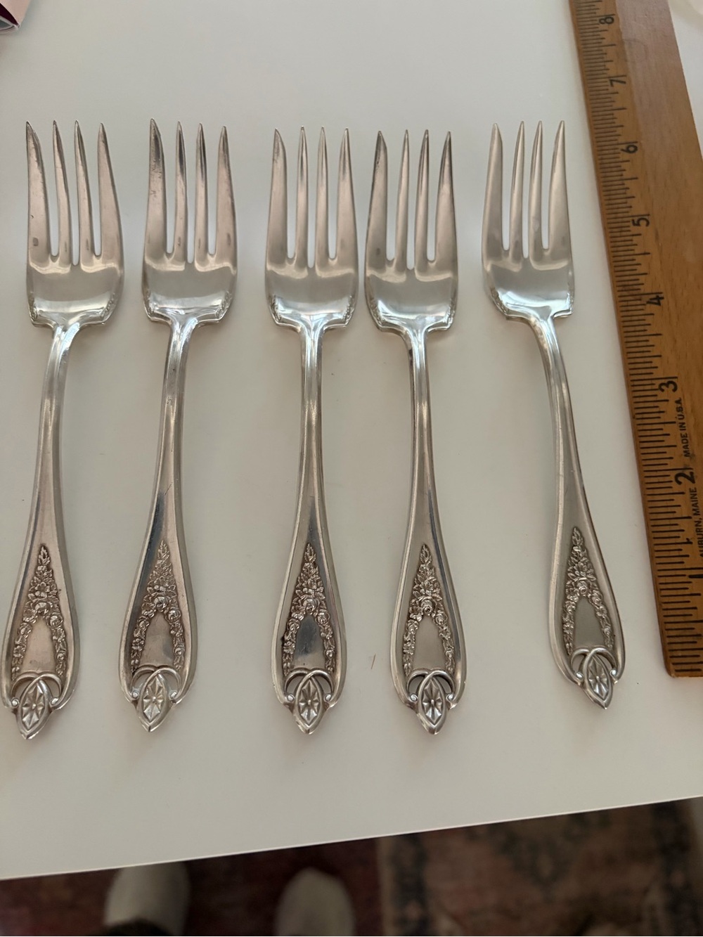 Old Colony 1947 Roger’s Bros vintage salad forks. Set of 5